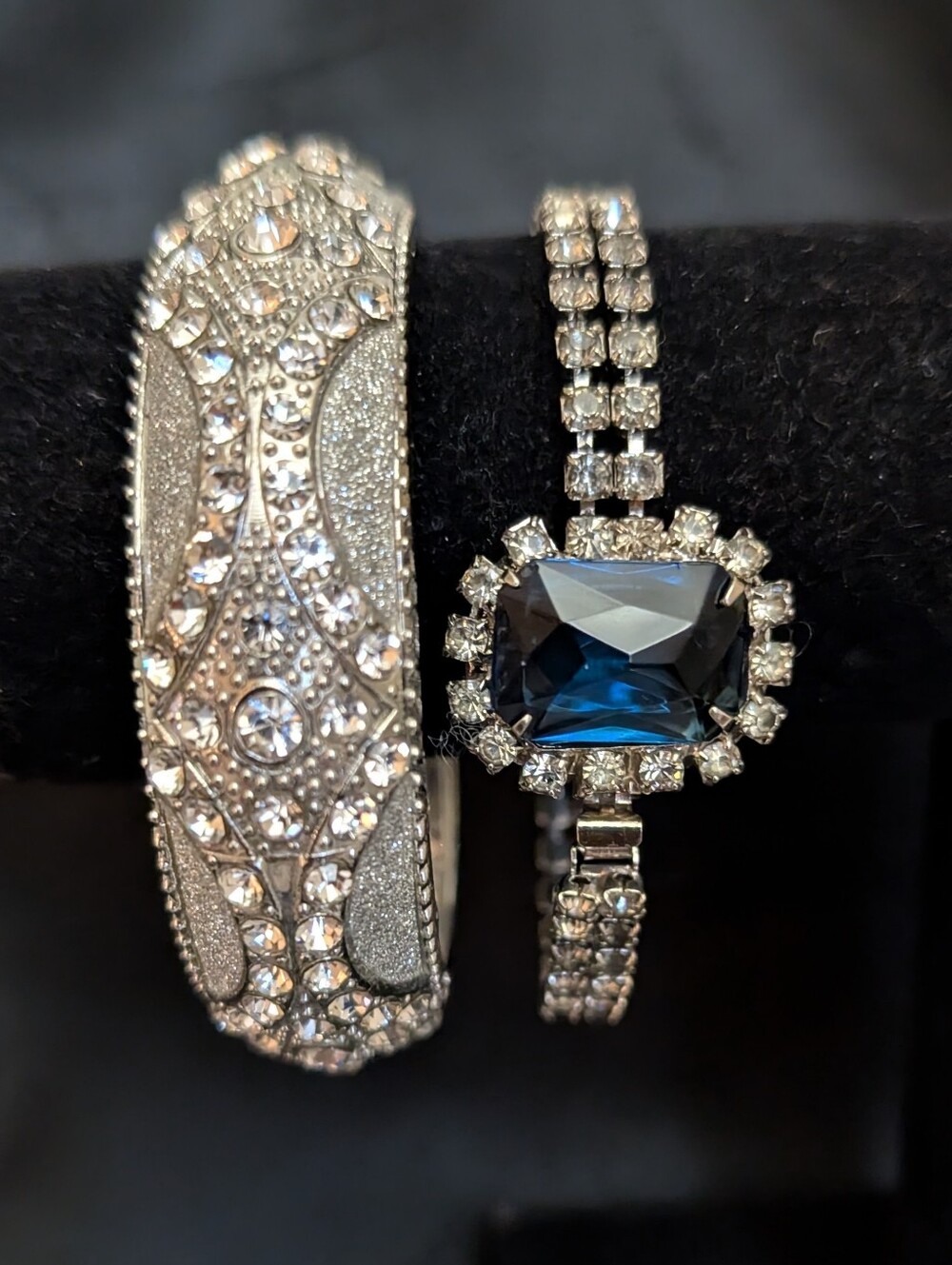 Estate Silver & Blue Crystal & Hinged Vintage Bangle w Rhinestones